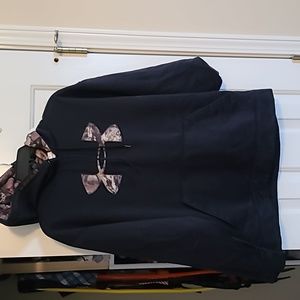 Under armour loose sweatshirt camo